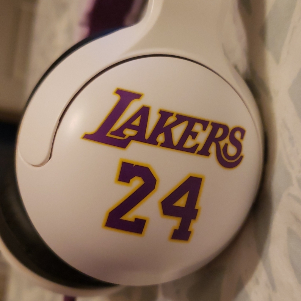 Kobe Bryant NBA Skullcandy Headphones